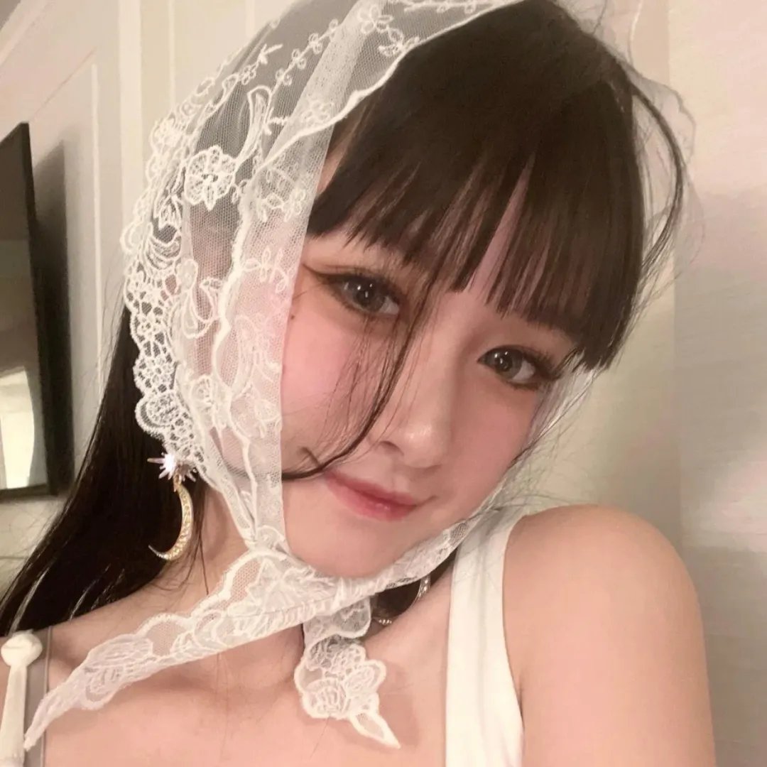 白色,红色与...