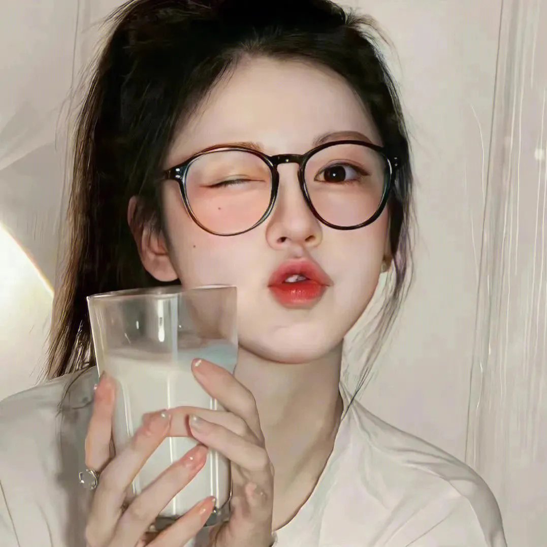 弱比少男闯女校
